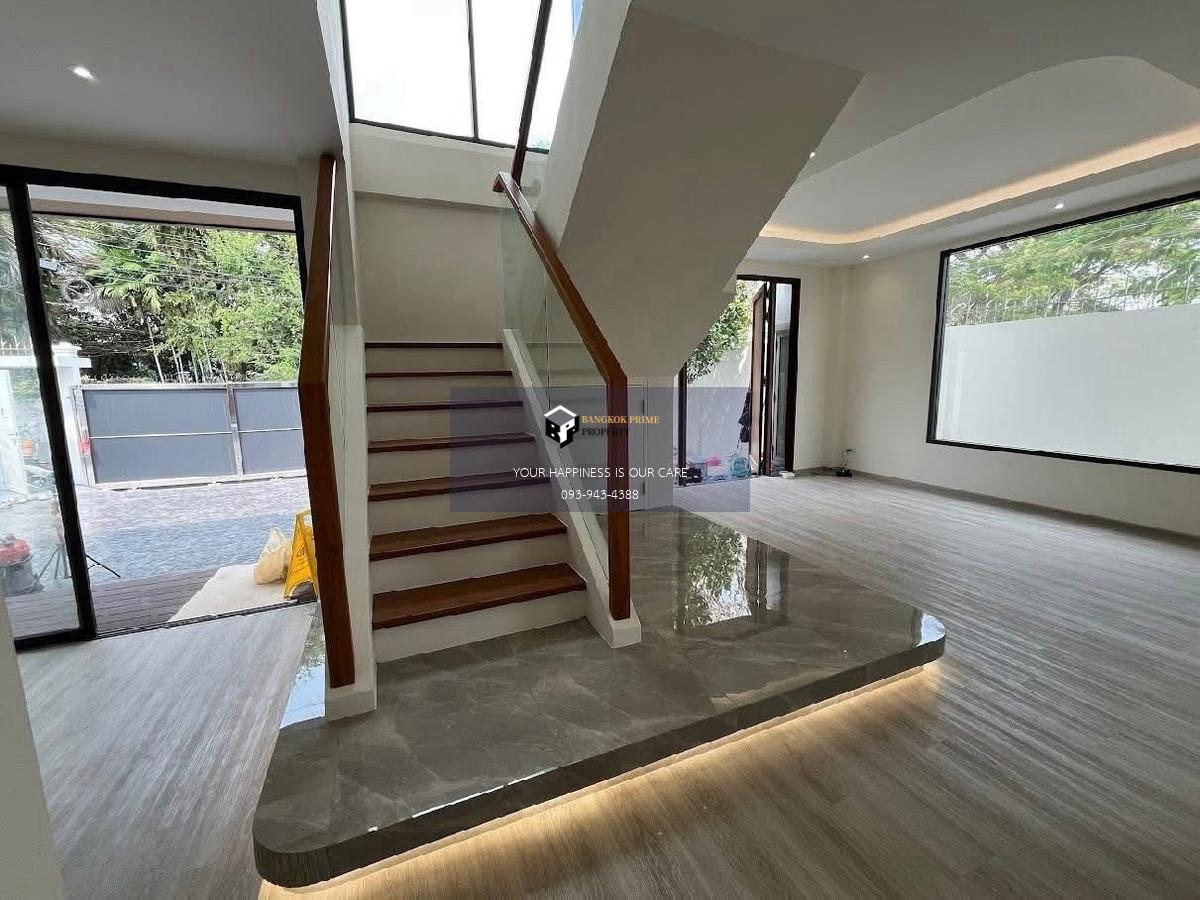 บ้านเดี่ยว 2 ชั้น ทำเลสุขุมวิท 71 📍 ซอยปรีดีพนมยงค์ 42