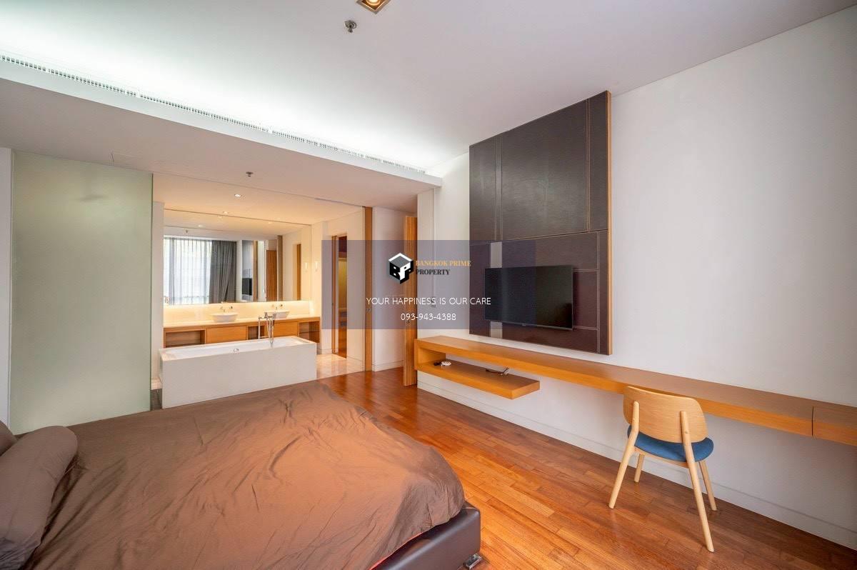 Domus 18 | Rare Find! Spacious 3-Bedroom Residence at Domus 18, Sukhumvit #HL