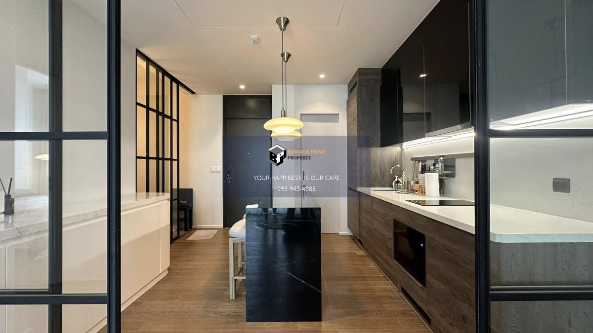 Muniq Langsuan | Special Type of One bed !! #HL