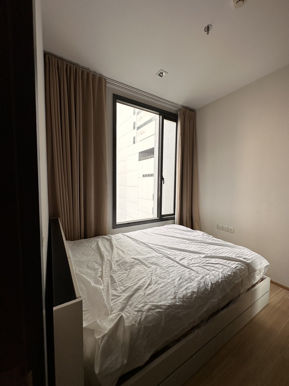 Edge Sukhumvit 23 I BTS Asoke, MRT Sukhumvit I HL