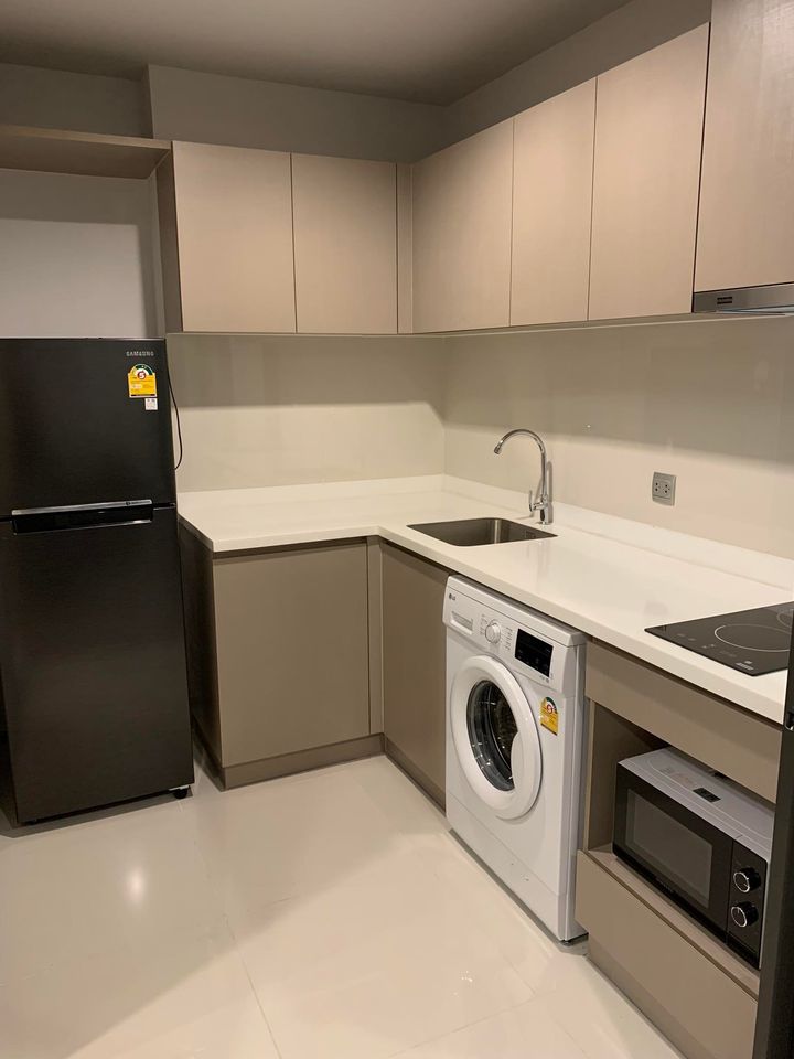 Life Ladprao I BTS Ha Yaek Lat Phrao MRT Phaholyothin I hot building, ready to move in | #HL