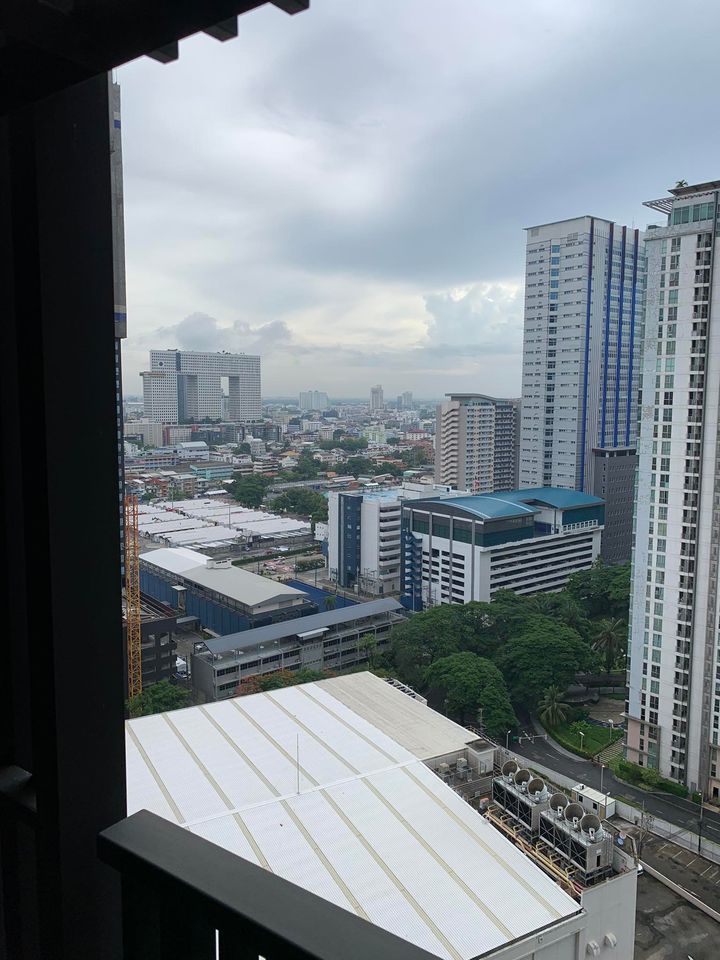 Life Ladprao I BTS Ha Yaek Lat Phrao MRT Phaholyothin I hot building, ready to move in | #HL