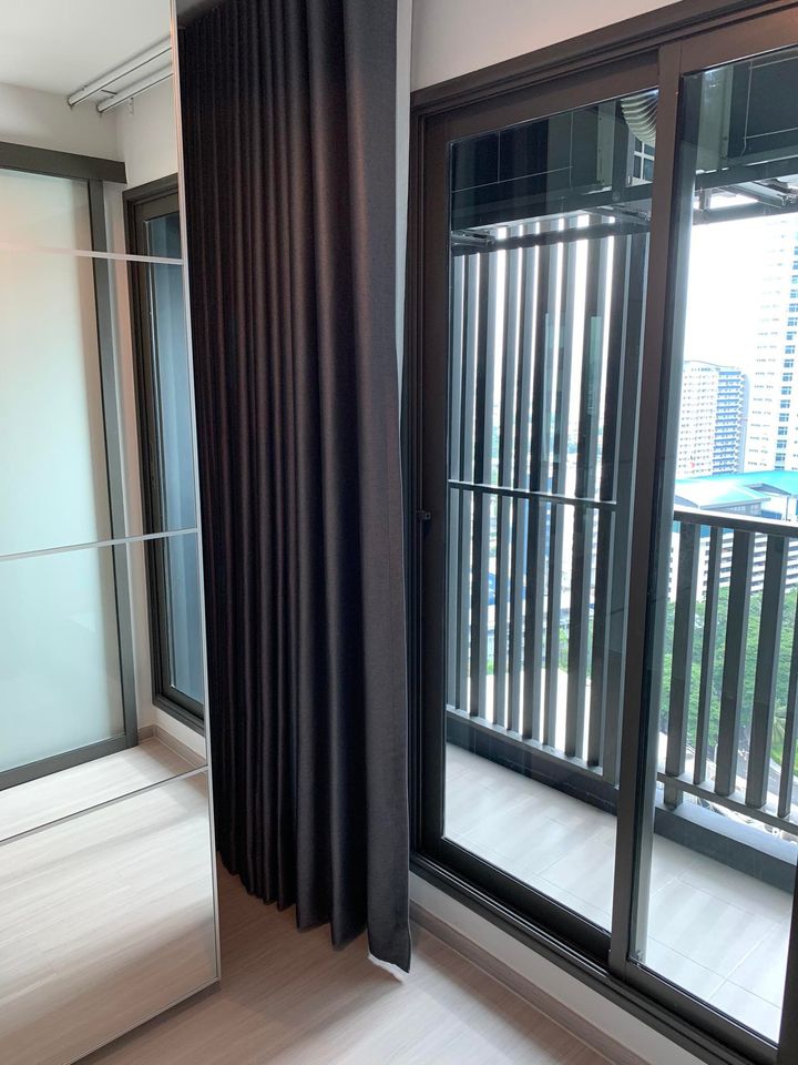 Life Ladprao I BTS Ha Yaek Lat Phrao MRT Phaholyothin I hot building, ready to move in | #HL
