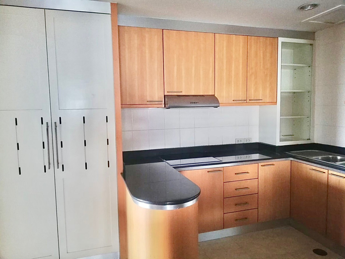Baan Phahonyothin Place | BTS Ari | Good Price! Big Space! | #HL