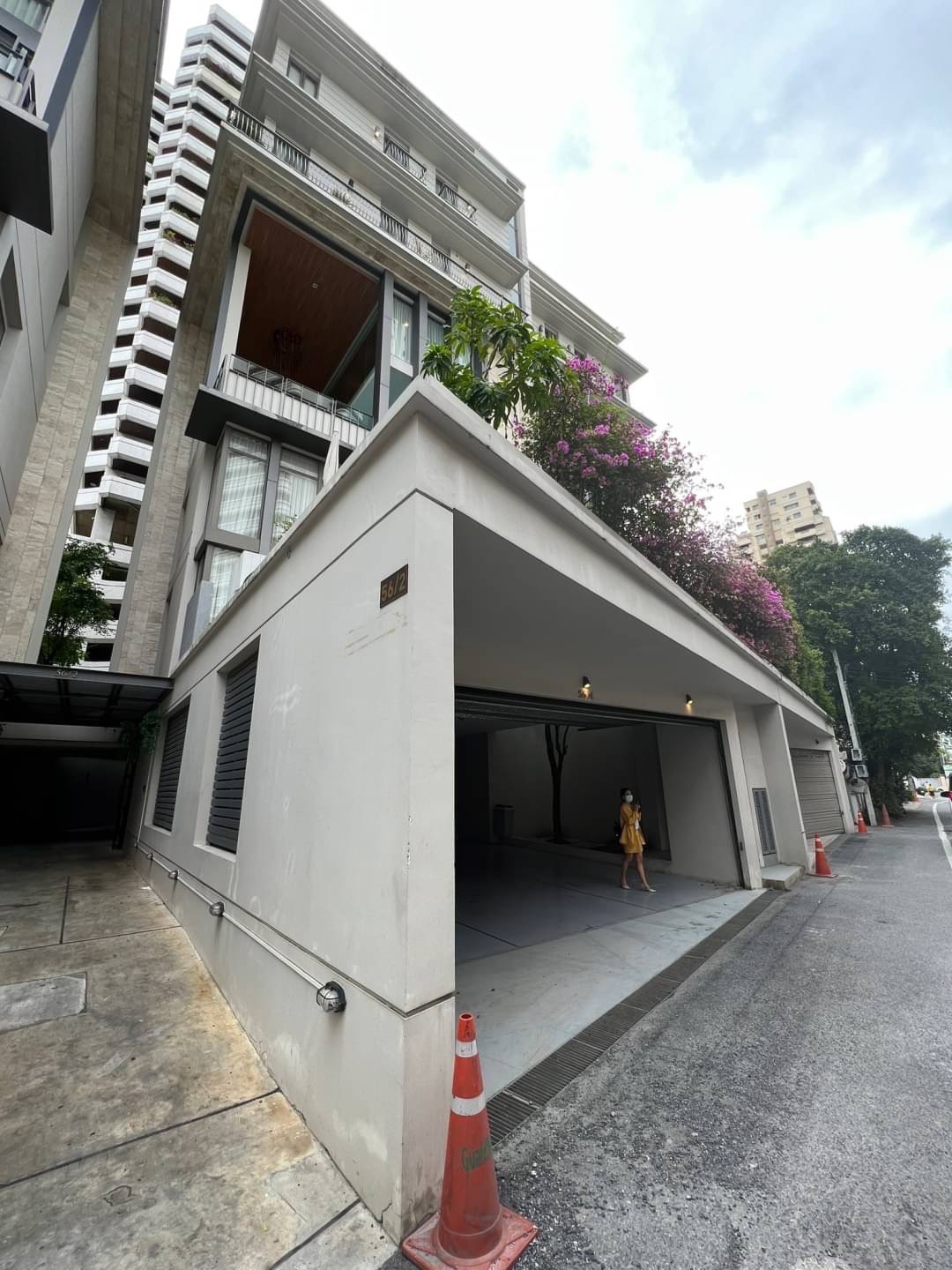 749 Residence | BTS Phrom Phong |#HL