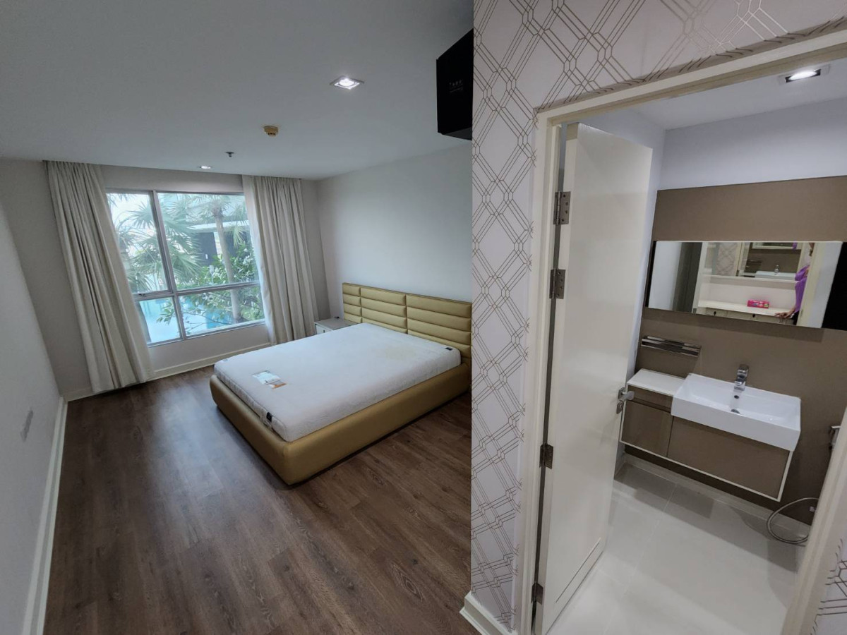 The Room Sathorn-Taksin I BTS Pho Nimit I #N