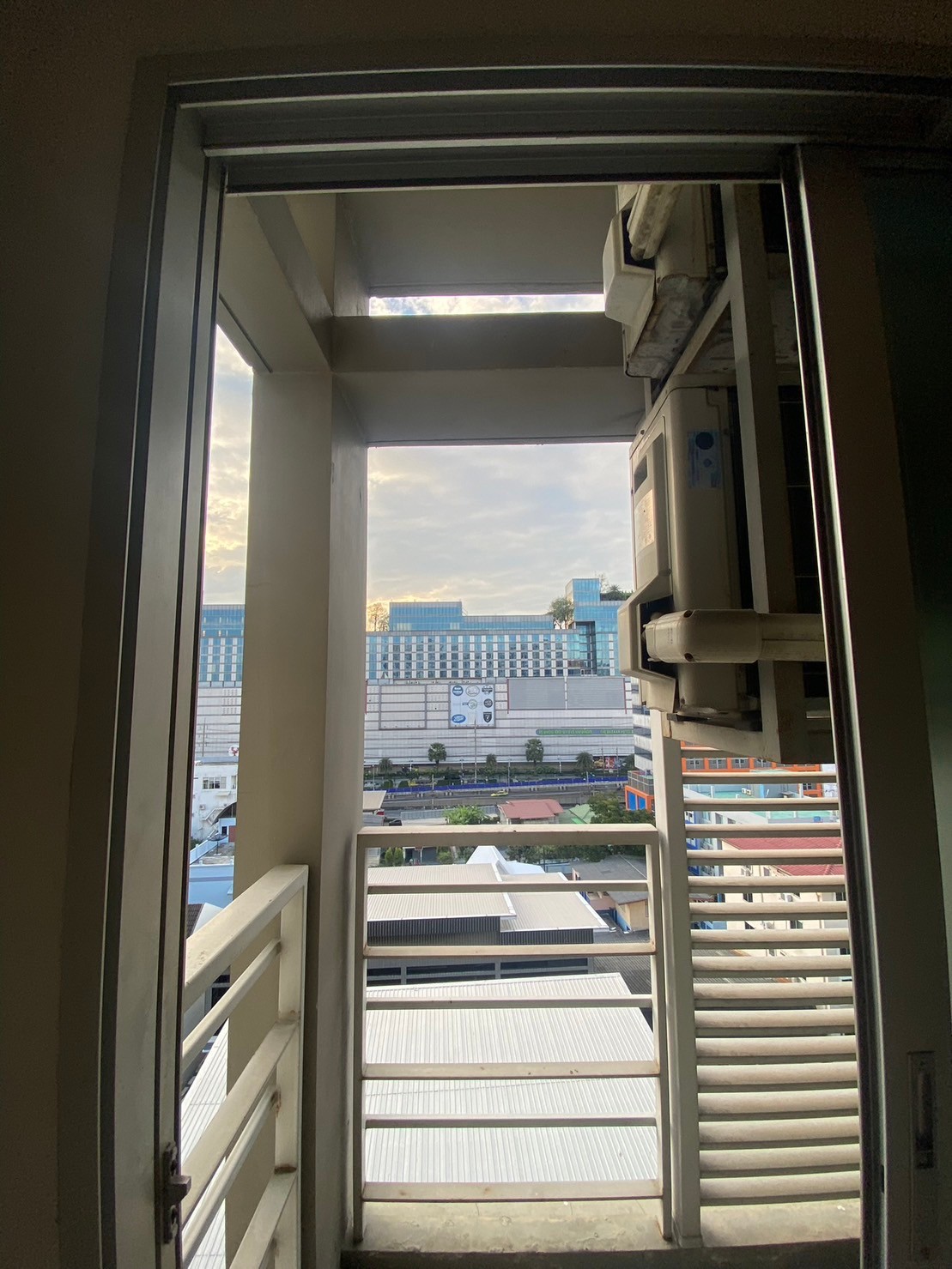 The Room Ratchada - Ladprao I MRT Lad Phrao I Good Price & Nice Room I HL