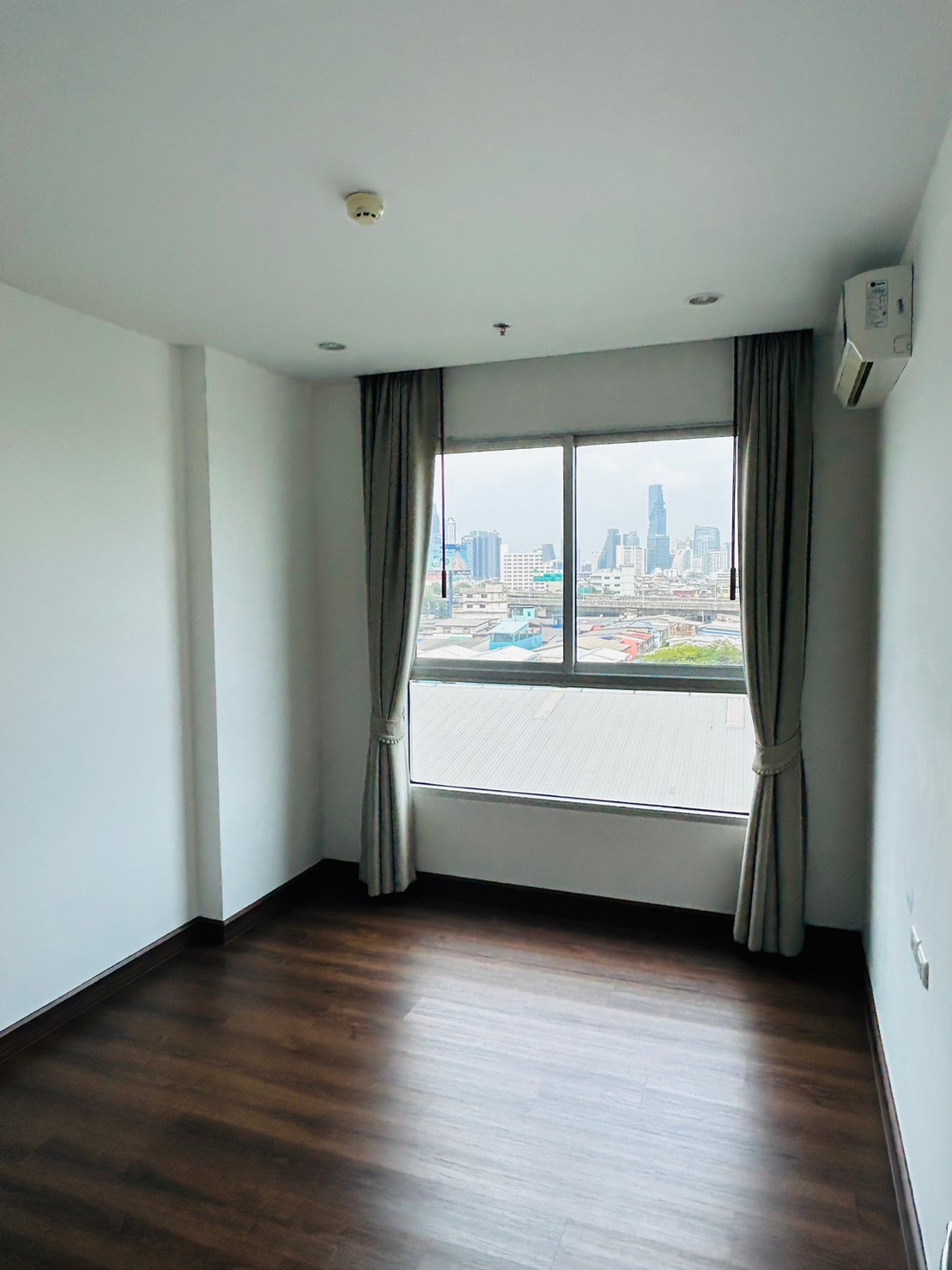 Supalai Lite Sathorn - Charoenrat  I BTS สุรศักดิ์ I ห้องสวย | #HL
