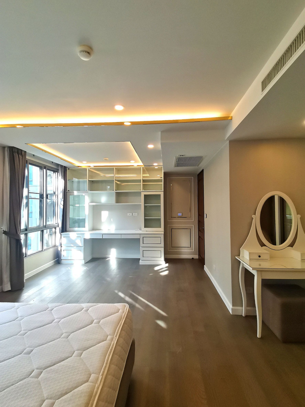 Amaranta​ residence​ MRT Huaykwang  3Bedroom Only one !!! #HL 