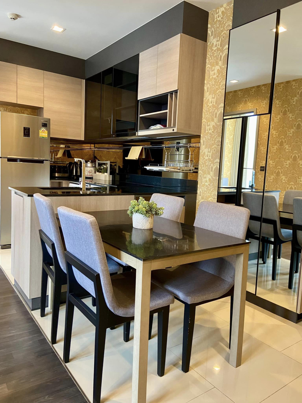 The Line Asoke - Ratchada | MRT Rama 9 | 2B1B, Good for family, Large kitchen, Fully furnished with complete electrical appliances and Ready to move in #HL