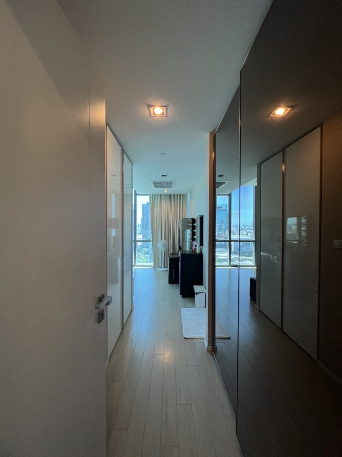 The Room Sukhumvit 21 | BTS Asoke | Beautiful room, High floor , Good Price #HL