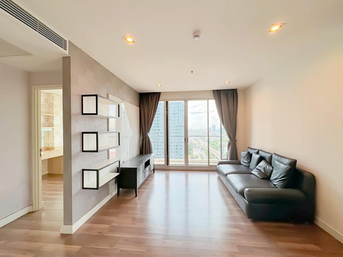 THE ROOM SATHORN | 🚝ใกล้ BTS โพธิ์นิมิตร