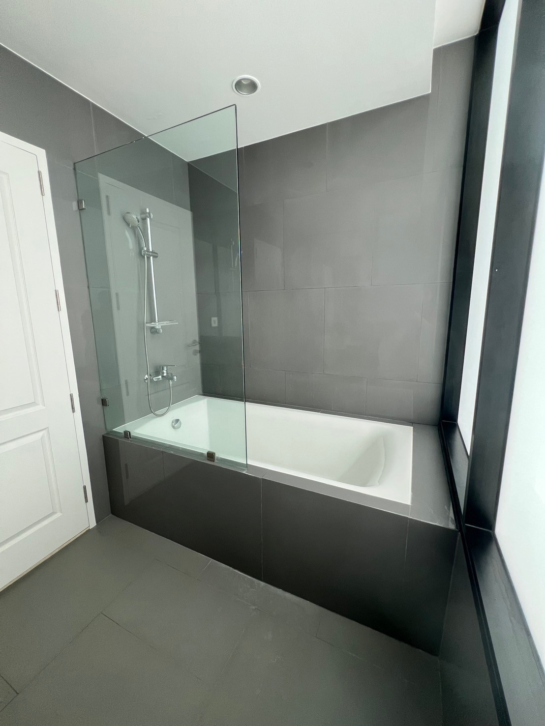 NOBLE REVO SILOM | 🚝ใกล้ BTS สุรศักดิ์ | HL Focus