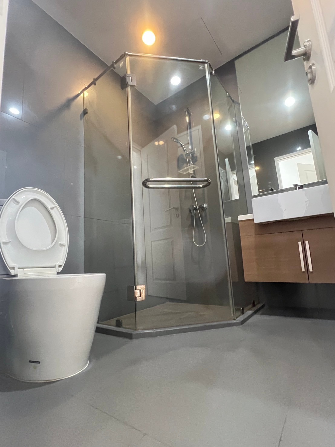 NOBLE REVO SILOM | 🚝ใกล้ BTS สุรศักดิ์ | HL Focus