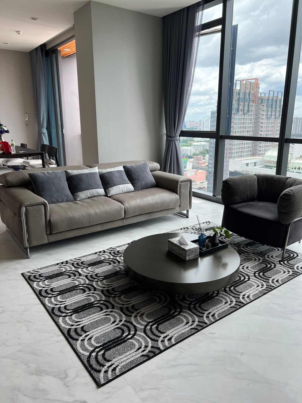 The Monument Thonglor | Ultimate Luxury Pet friendly 🚝ใกล้ BTS Thonglor | #HL