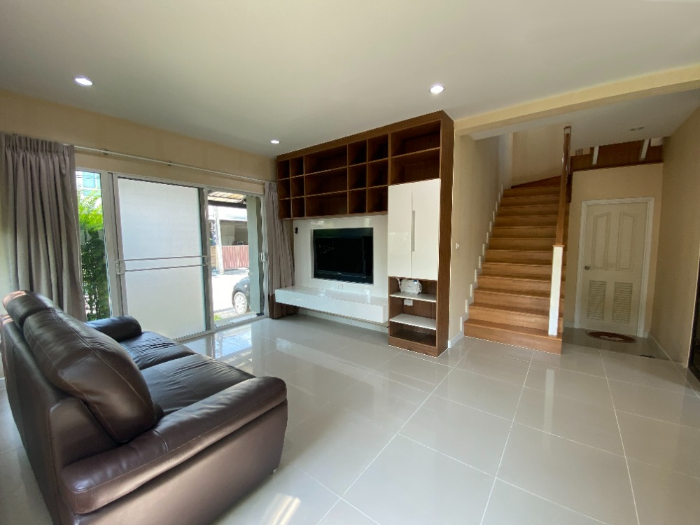 Passorn Prestige Pattanakarn 38 | หลังมุม มุมริมถนนด้านกว้างในโครงการ | #HL Focus
