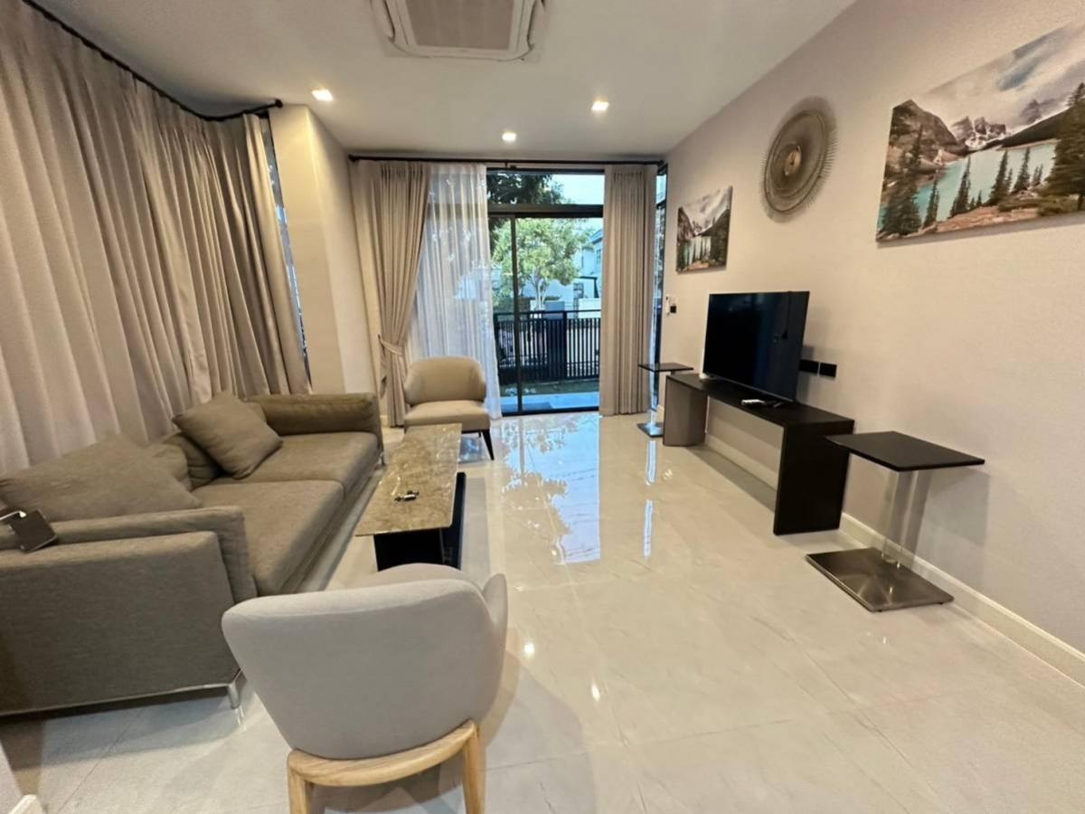 Bangkok Boulevard Ramintra-Watcharapol | บ้านเดี่ยว ติดถนนเมน ใกล้สโมสร | #HL Focus