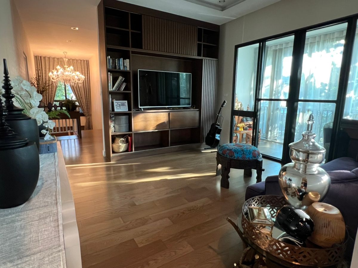 Burasiri Pattanakarn | บ้านหลังหัวมุม ติด club house | #HL Focus