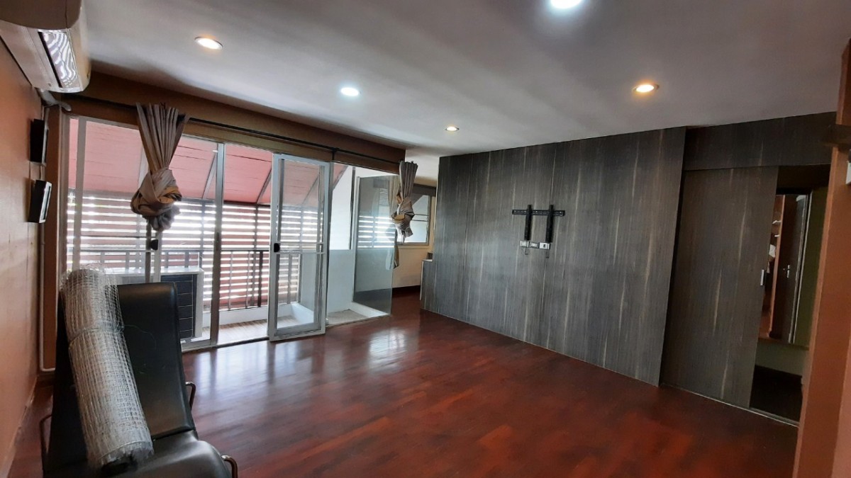 💢ขายด่วน พร้อมผู้เช่า ทาวน์เฮ้าส์🏡 4 ชั้น หมู่บ้านวราธรวิลล์ พัฒนาการ 44
