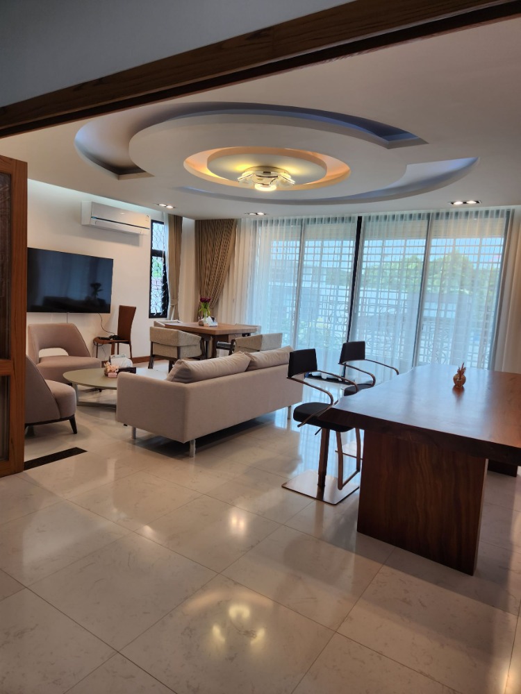 บ้านเดี่ยว 3 ชั้น หน้าบ้านทิศตะวันออก | #HL Focus