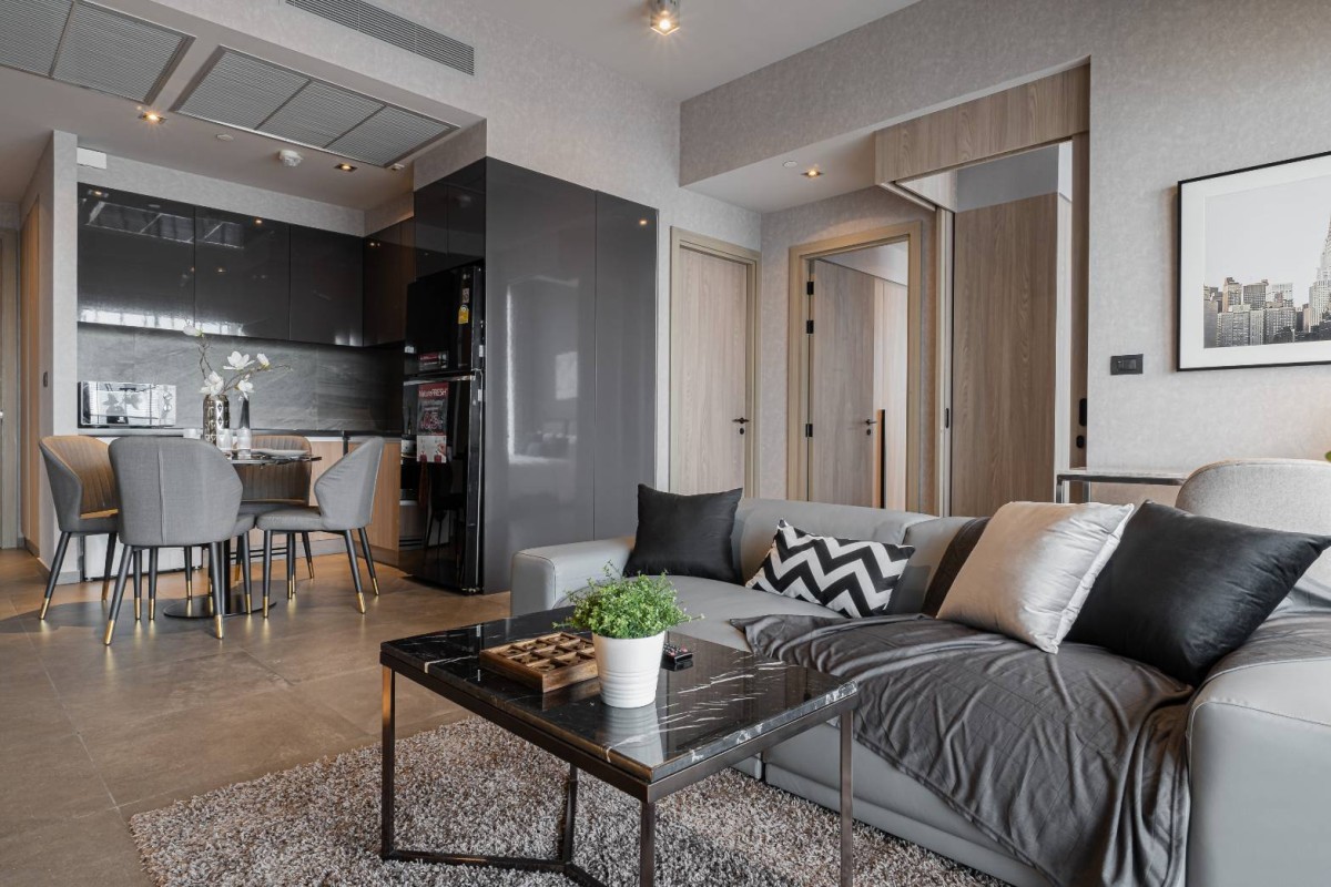 The Lofts Asoke | 🚝ใกล้ MRT อโศก | #HL Focus