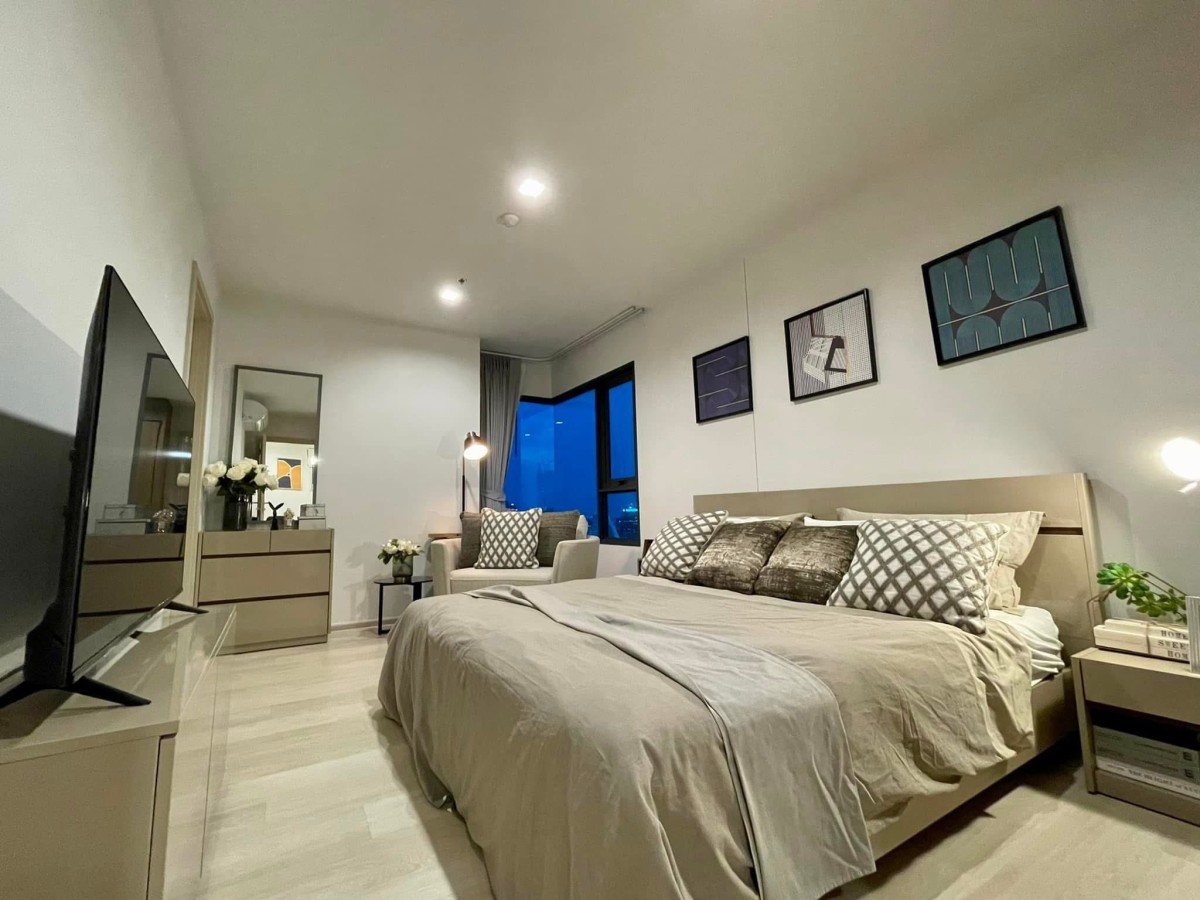 Life One Wireless | Fully decorated contemporary style with embassy facing #New Focus