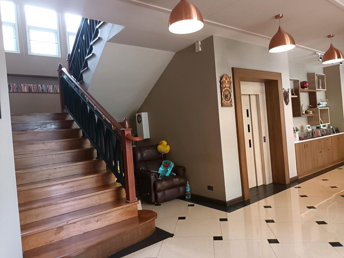 Areeya Bussaba Ladprao | บ้านรีโนเวท สร้างใหม่ ปี2561 #HL Focus
