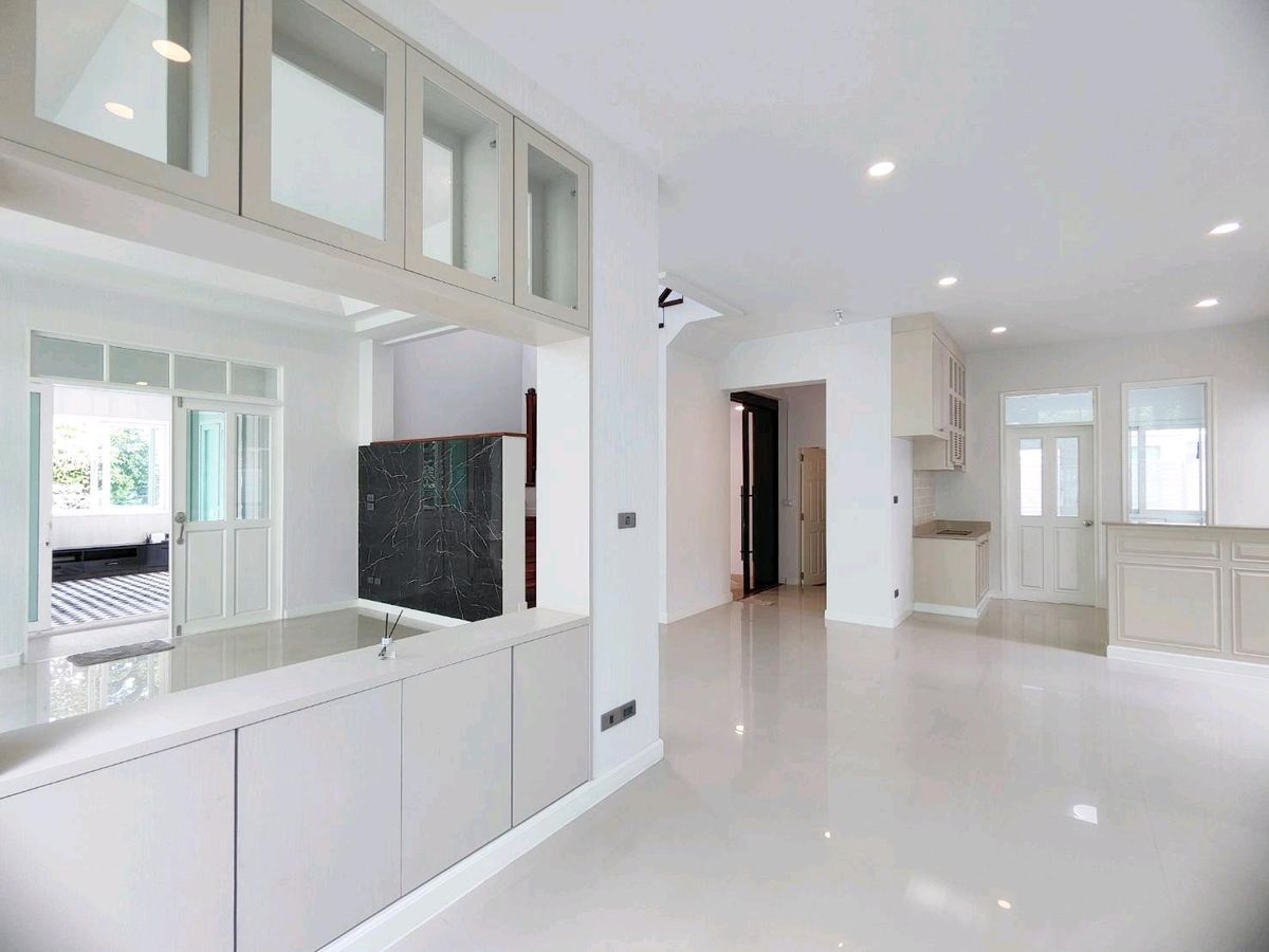 Perfect Place Sukhumvit 77-Suvarnabhumi | บ้านรีโนเวทใหม่พร้อมวิวทะเลสาบ | #HL Focus