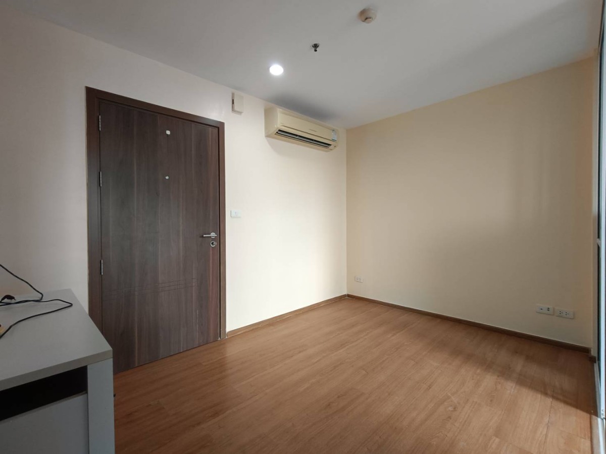 The base sukhumvit 77 | ห้องปรังปรุงใหม่พร้อมเข้าอยู่ โซฟาใหม่ ใกล้รถไฟฟ้าสถานีอ่อนนุช #HL
