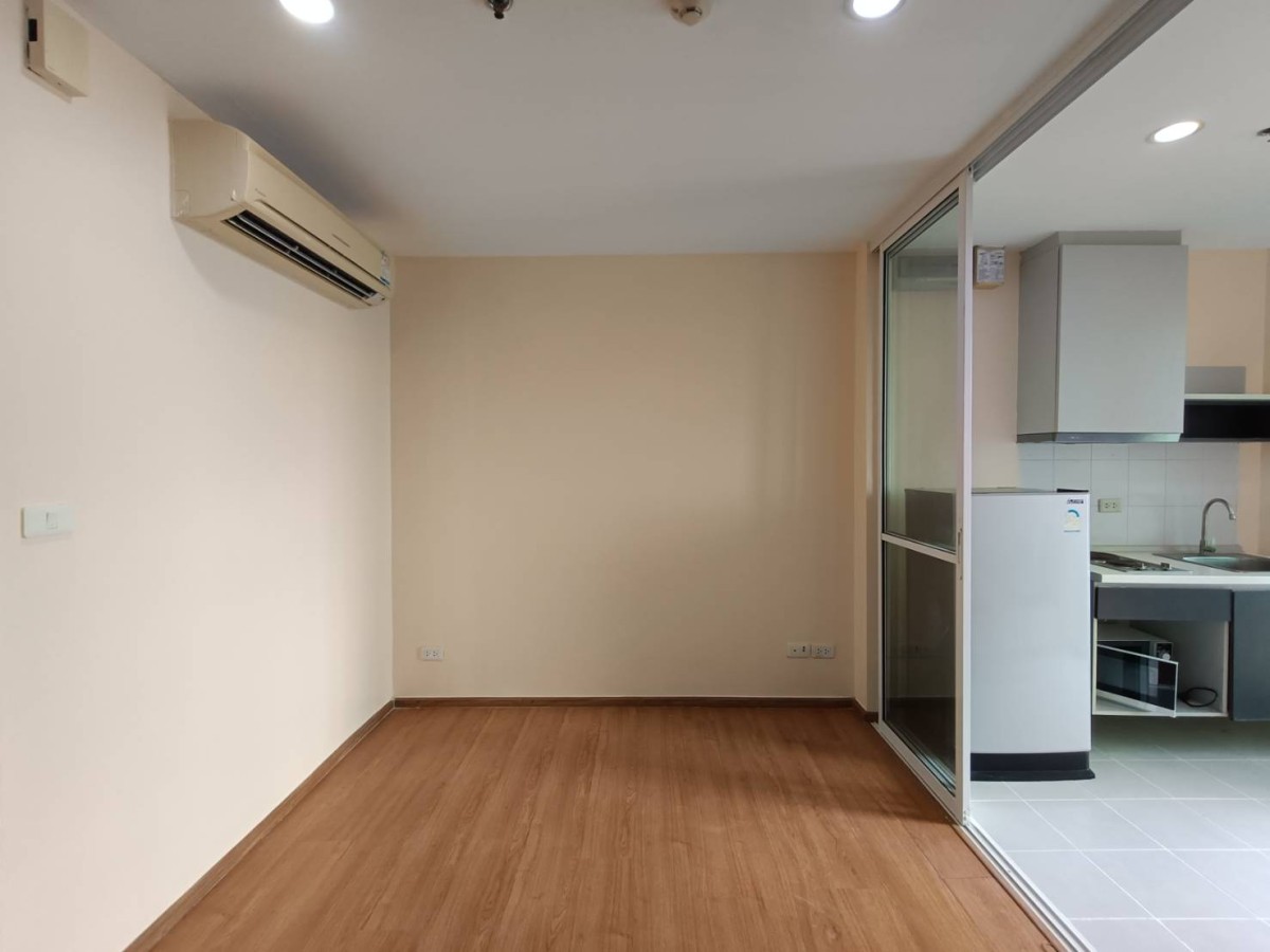The base sukhumvit 77 | ห้องปรังปรุงใหม่พร้อมเข้าอยู่ โซฟาใหม่ ใกล้รถไฟฟ้าสถานีอ่อนนุช #HL