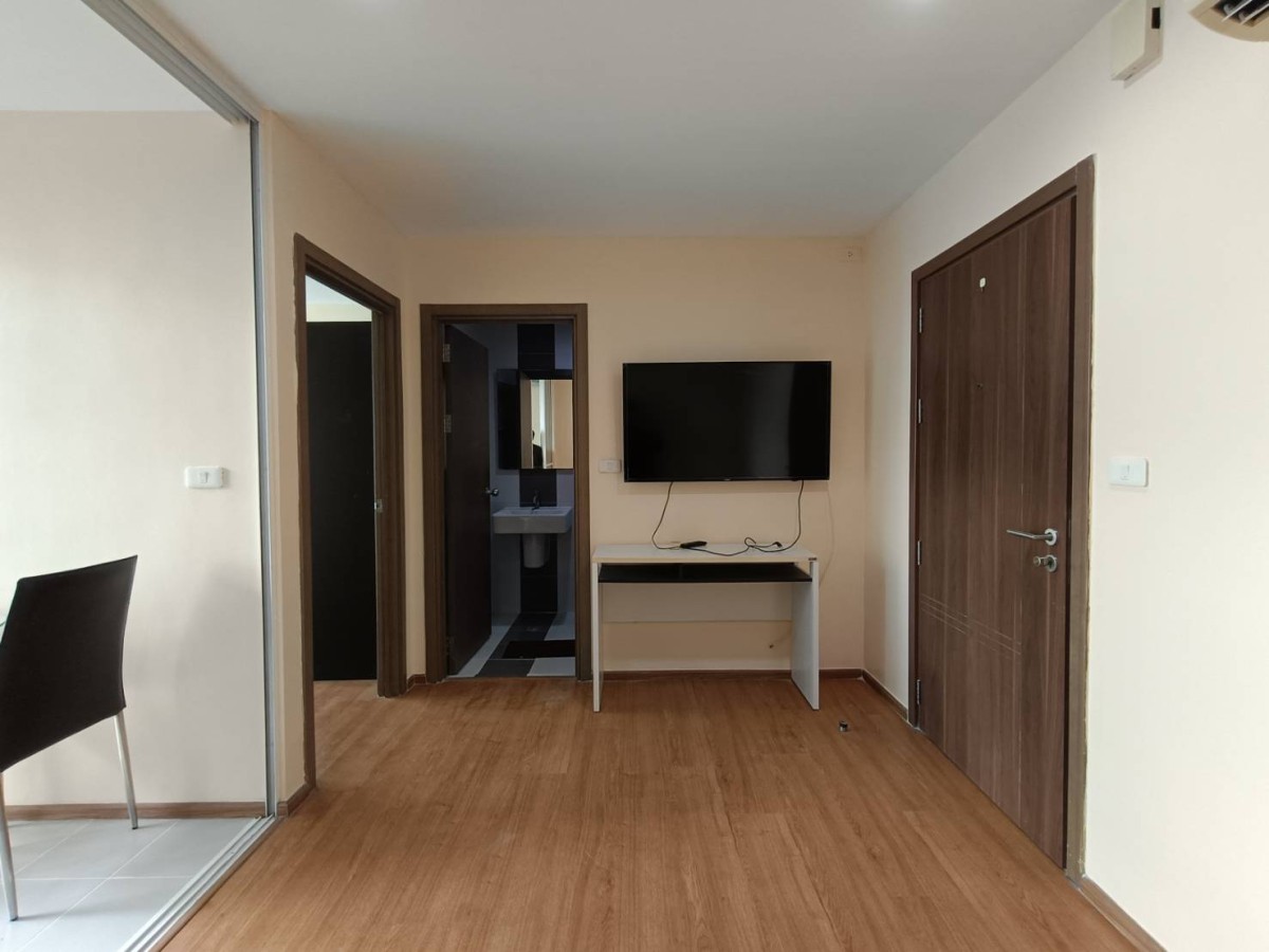 The base sukhumvit 77 | ห้องปรังปรุงใหม่พร้อมเข้าอยู่ โซฟาใหม่ ใกล้รถไฟฟ้าสถานีอ่อนนุช #HL