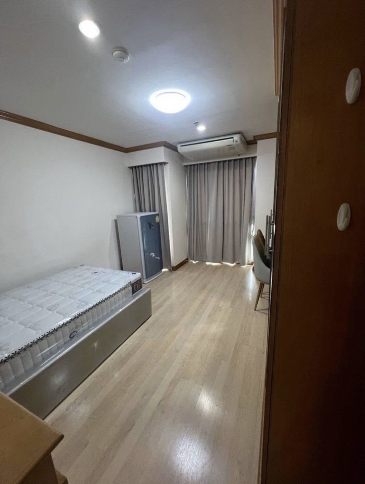 Silom Suite | ย่านใจกลางเมืองสาทร วิวเมือง ห้องใหญ่ ใกล้ BTS เซนต์หลุยส์ #New