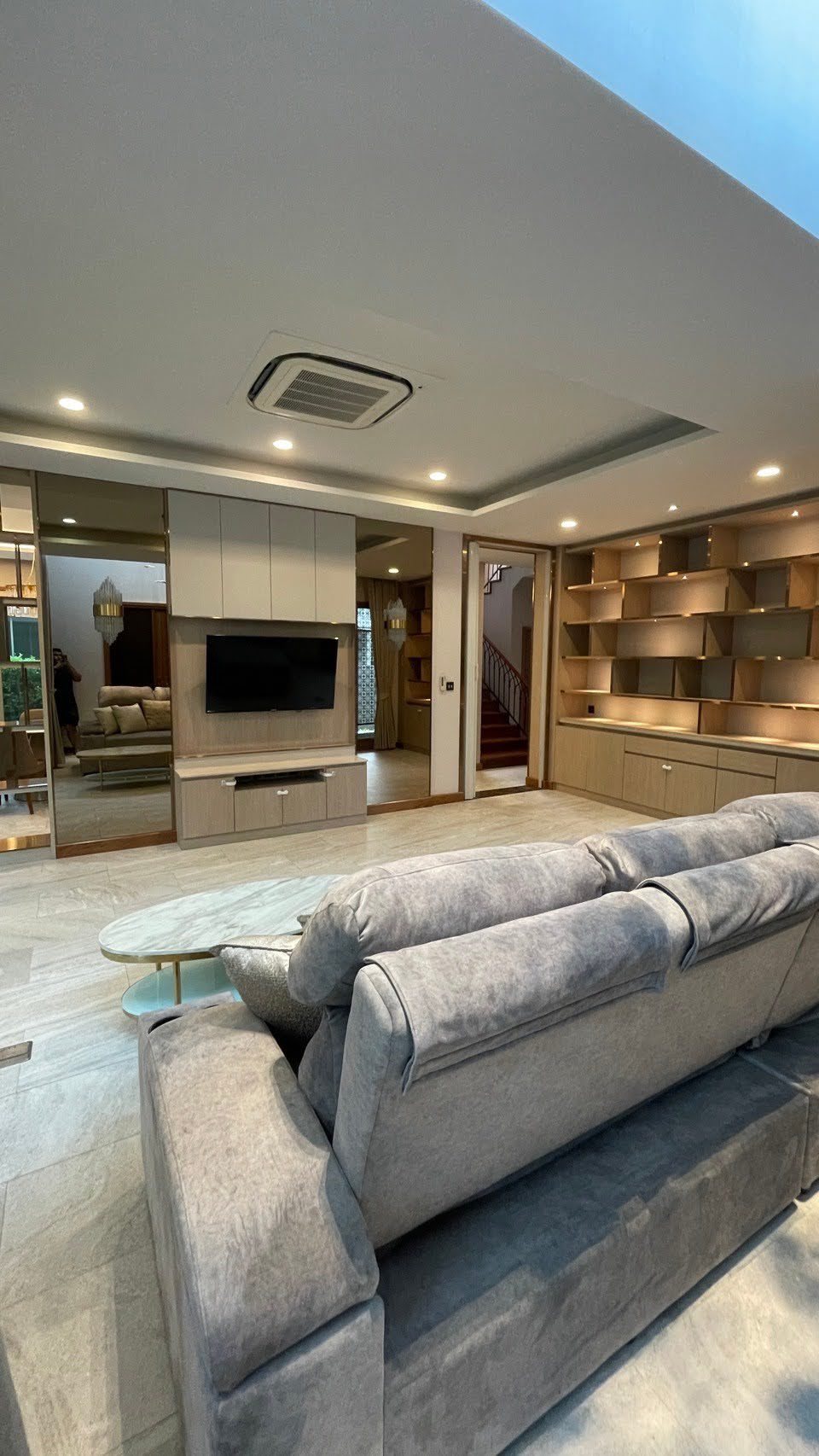 Grand Bangkok Boulevard Srinakarin | บ้านทิศเหนือ มีสวนรอบบ้าน Built in ทั้งหลัง #HL Focus