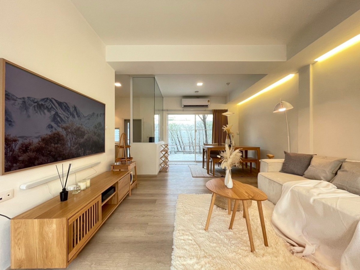Indy Bangna-Ramkhamhaeng 2 | บ้านตกแต่งพร้อมอยู่ ทำเลฮอต ใกล้เมกาบางนา ใกล้ทางด่วน #HL Focus