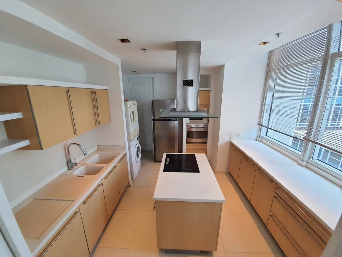 Athenee Residence | Family Suite Unit !!! Available Now !! 3bed3bath 1working room + 1maid room #HL Focus