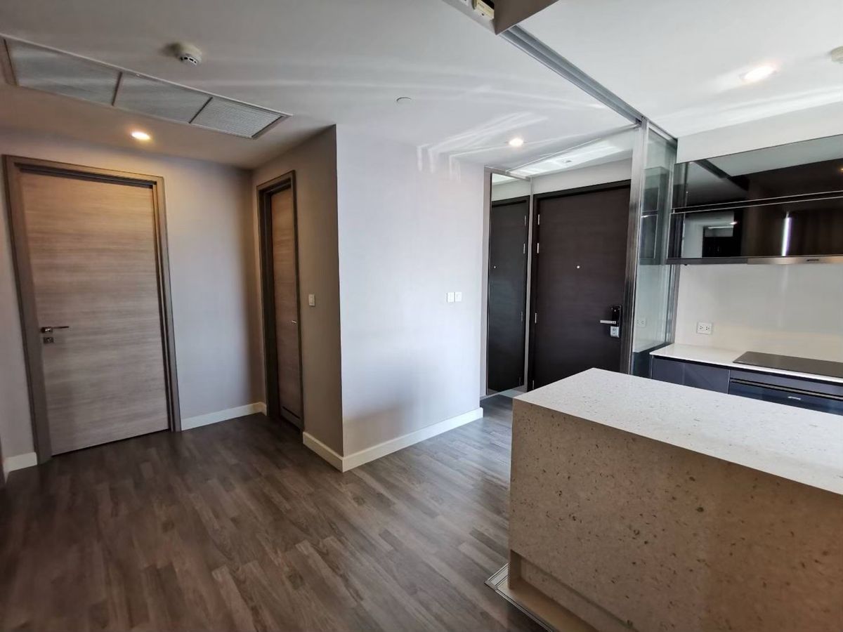 The Room Rama 4 | 🚝ใกล้ตลาดสามย่านเพียง 400 ม. ห้องใหญ่วิวเมือง #HL