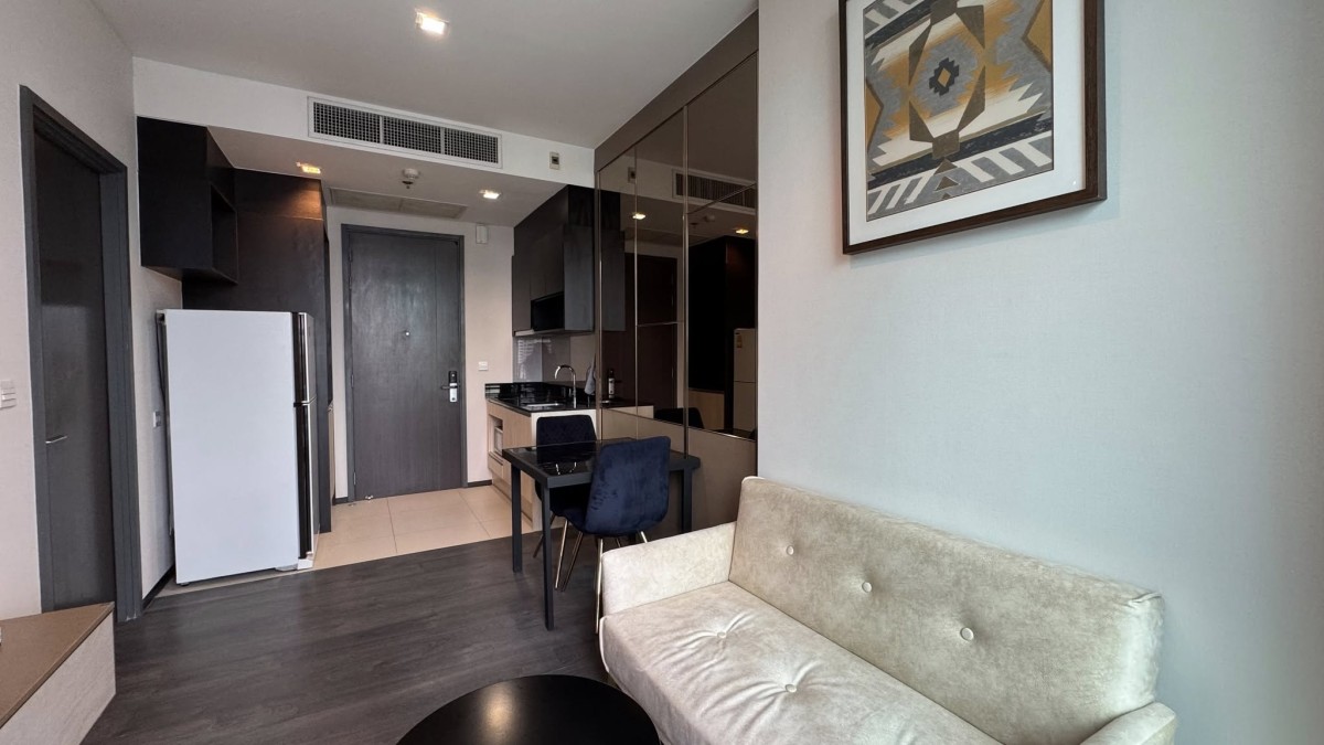 Edge Sukhumvit 23 | Newly Renovated unit available #New
