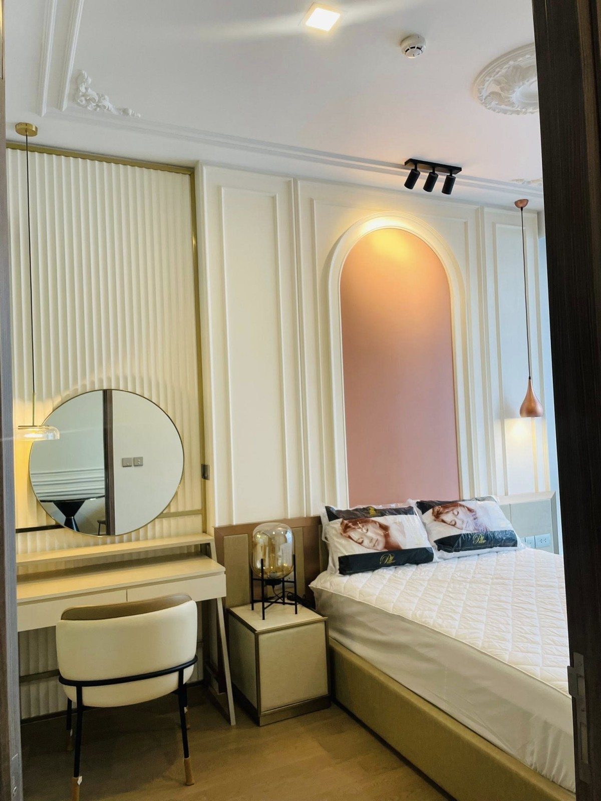 Celes Asoke | Newly Renovated unit nice direction to live !!! #HL