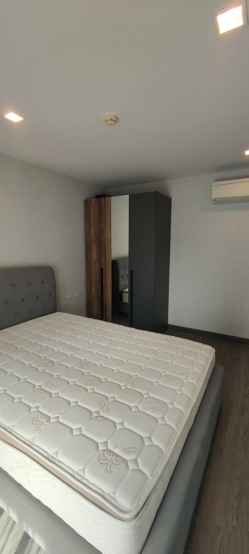Mirage Sukhumvit 27 | Asoke Family unit available to move # HL