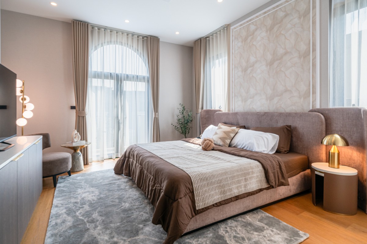 CINQ ROYAL Krungthep Kreetha | บ้าน 3 ชั้น (Soul Type) พร้อมลิฟท์  #HL Focus