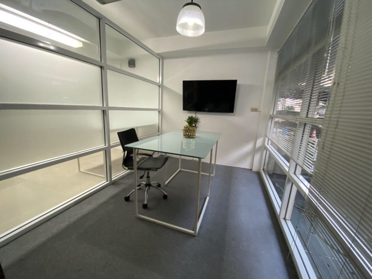 ทาว์นโฮมออฟฟิศ 3 ชั้น ย่าน Town in Town หลังมุม สวนต้นไม้ล้อมรอบบ้าน #HL Focus