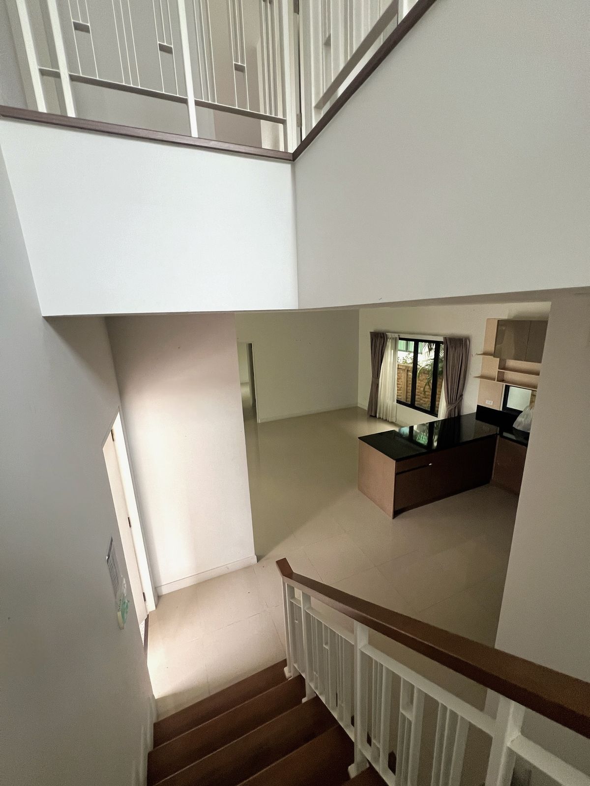 Burasiri Wongwaen-Onnut | บ้านเดี่ยว หลังมุม  #HL Focus