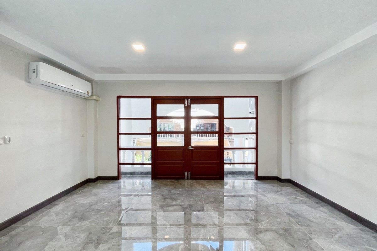White Mansion | บ้าน 5 ชั้น ใจกลางกรุงเทพฯ ทองหล่อซอย 25 ใกล้บีทีเอส ใกล้โรงพยาบาล #HL Focus