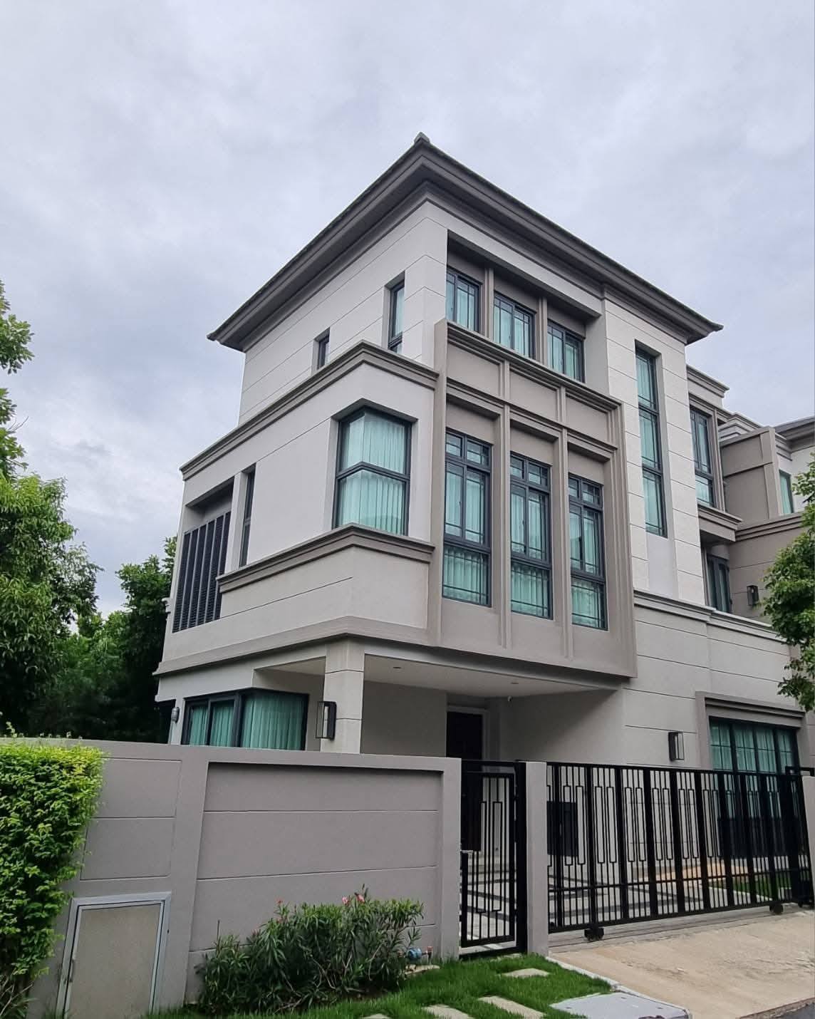 THE SONNE Srinakarin-Bangna | ประตูหลังบ้านเชื่อมต่อกับสวนและ Club house #HL Focus
