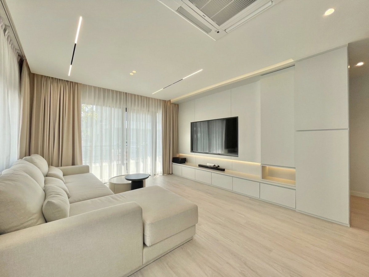 Centro Bangna | บ้านหันทิศใต้ ( inizio ) หิ้วกระเป๋ามาเข้าอยู่ได้เลย #HL Focus