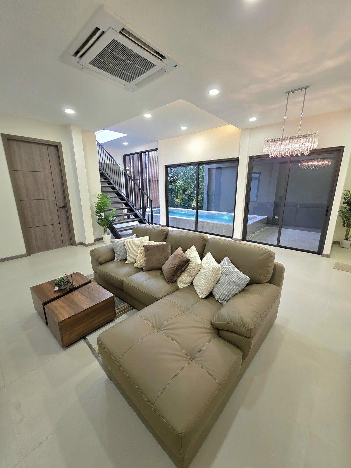 บ้านเดี่ยว พูลวิลล่า ใจกลางสุขุมวิท #HL Focus