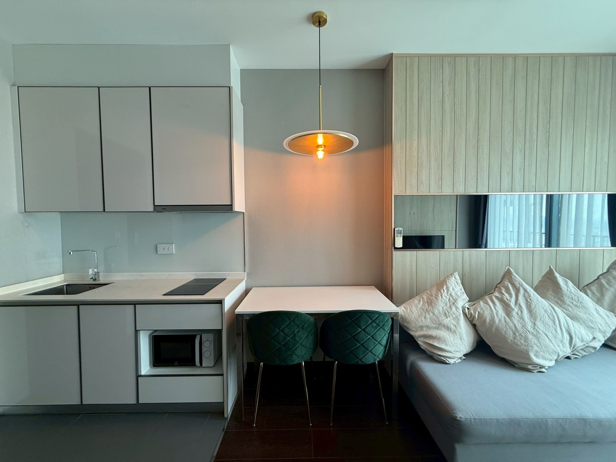 C Ekkamai | ห้องว่างพร้อมอยู่ ชั้นสูง วิวสวย ใจกลางเอกมัย #New