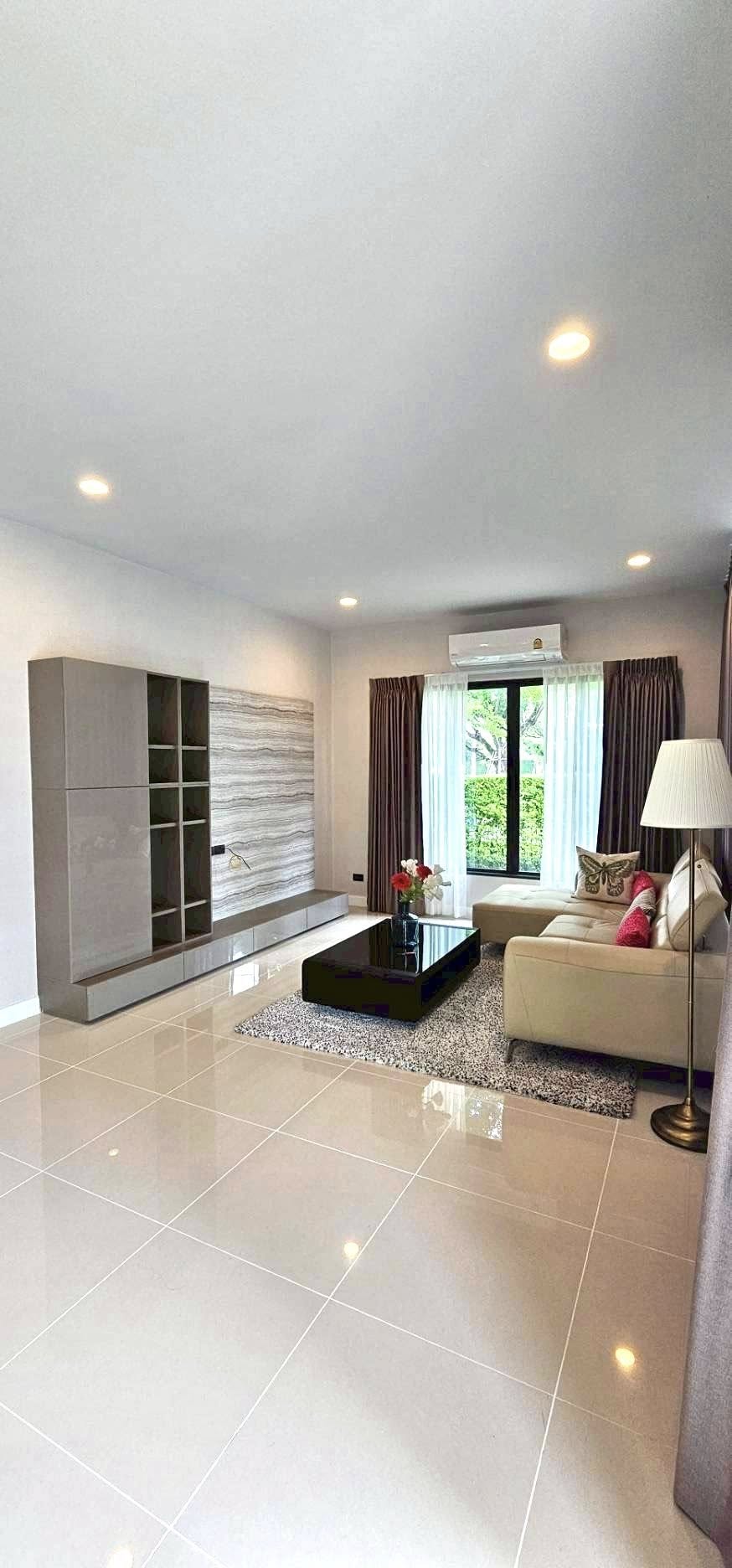 Setthasiri - Krungthep Kreetha 2 | บ้านใหม่ไซส์ใหญ่สุด ใกล้ club house หันหน้าทิศใต้ ไม่มีสายไฟหน้าบ้าน #HL Focus