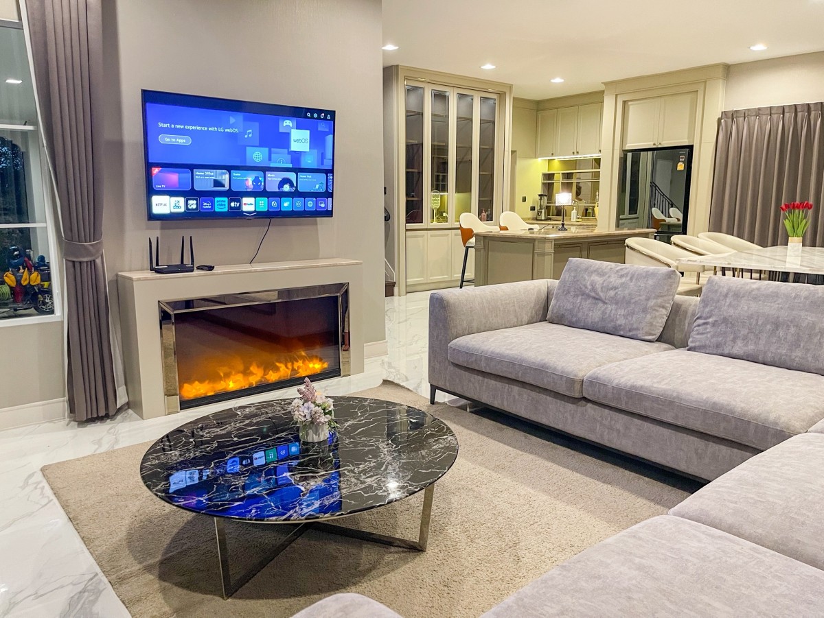 Nantawan Ramintra-Paholyothin 50 | บ้านแปลงมุม หันทิศใต้ Fully Furnished #HL Focus