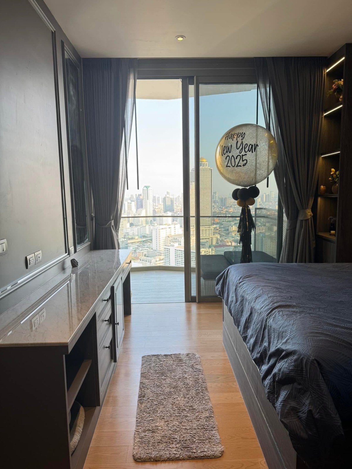 Magnolias Waterfront Residences 📌 Fully furnished with all appliances included. #HL Focus